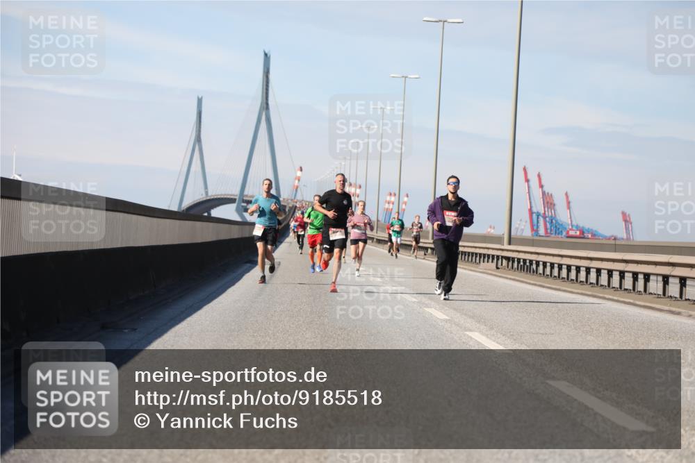 03.10.2025 - Köhlbrandbrückenlauf Yannick Fuchs http://msf.ph/oto/9185518 03.10.2025 11:43:14 Position 3 1 meine-sportfotos.de
