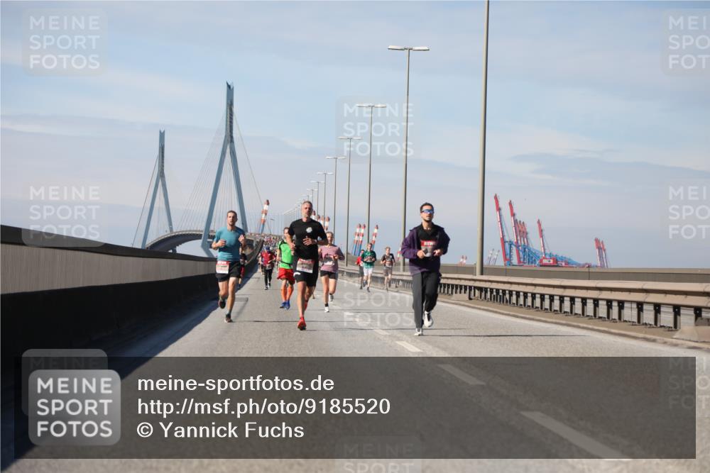 03.10.2025 - Köhlbrandbrückenlauf Yannick Fuchs http://msf.ph/oto/9185520 03.10.2025 11:43:15 Position 3  meine-sportfotos.de