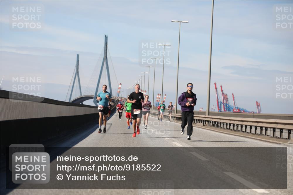 03.10.2025 - Köhlbrandbrückenlauf Yannick Fuchs http://msf.ph/oto/9185522 03.10.2025 11:43:15 Position 3  meine-sportfotos.de
