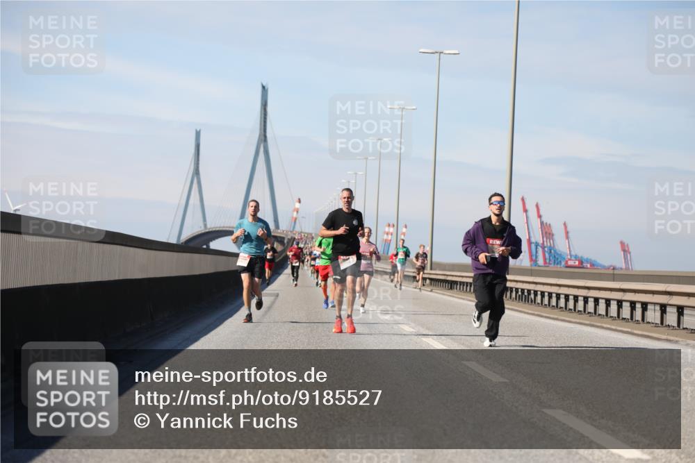 03.10.2025 - Köhlbrandbrückenlauf Yannick Fuchs http://msf.ph/oto/9185527 03.10.2025 11:43:16 Position 3  meine-sportfotos.de