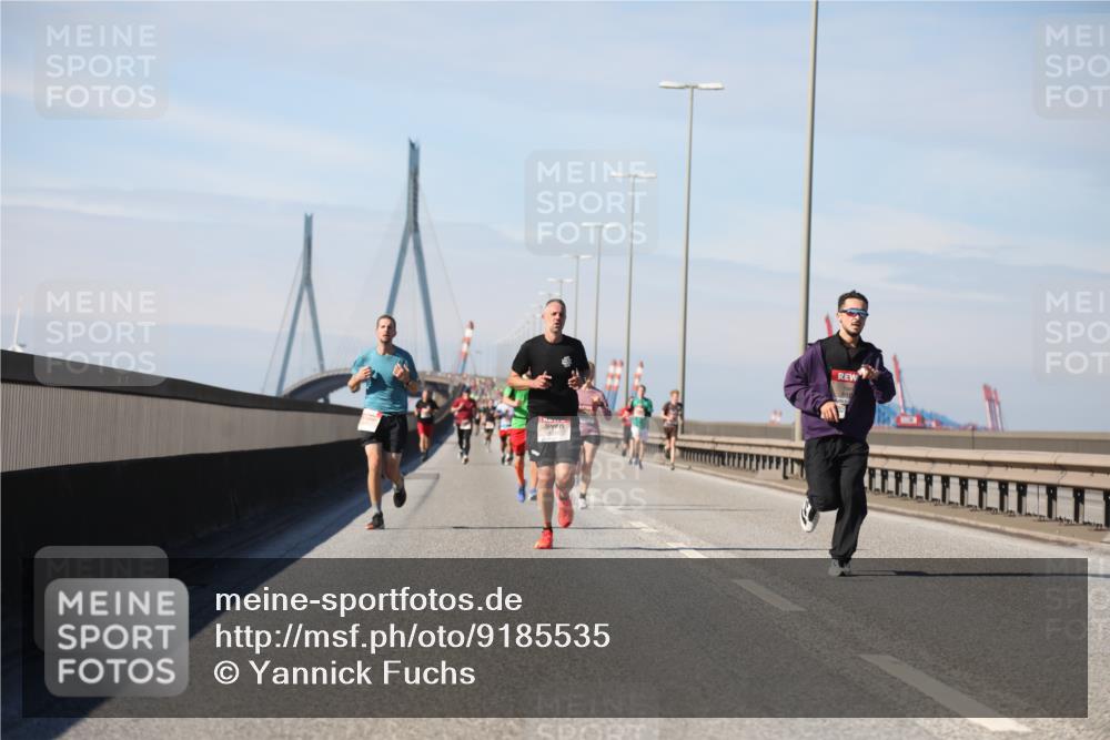 03.10.2025 - Köhlbrandbrückenlauf Yannick Fuchs http://msf.ph/oto/9185535 03.10.2025 11:43:16 Position 3  meine-sportfotos.de