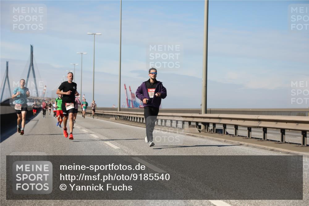 03.10.2025 - Köhlbrandbrückenlauf Yannick Fuchs http://msf.ph/oto/9185540 03.10.2025 11:43:17 Position 3  meine-sportfotos.de