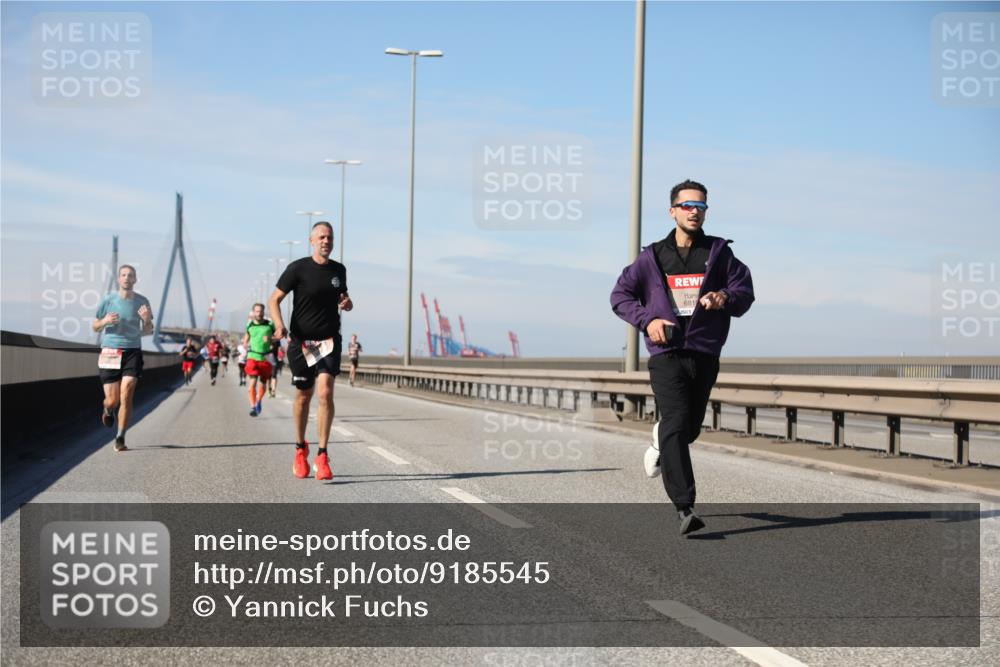 03.10.2025 - Köhlbrandbrückenlauf Yannick Fuchs http://msf.ph/oto/9185545 03.10.2025 11:43:19 Position 3 681 meine-sportfotos.de