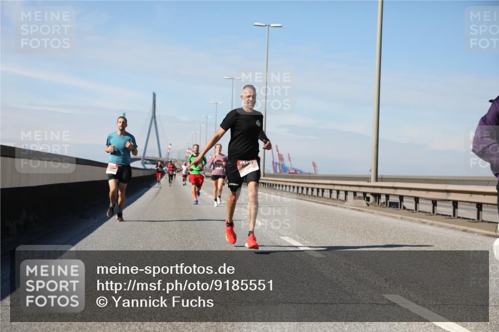 03.10.2025 - Köhlbrandbrückenlauf Yannick Fuchs http://msf.ph/oto/9185551 03.10.2025 11:43:20 Position 3  meine-sportfotos.de
