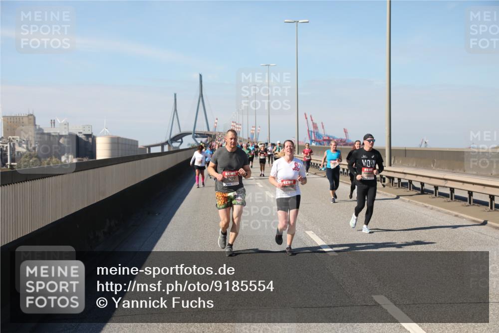 03.10.2025 - Köhlbrandbrückenlauf Yannick Fuchs http://msf.ph/oto/9185554 03.10.2025 12:04:27 Position 3  meine-sportfotos.de