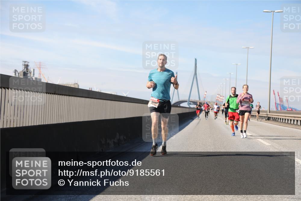 03.10.2025 - Köhlbrandbrückenlauf Yannick Fuchs http://msf.ph/oto/9185561 03.10.2025 11:43:21 Position 3 41 meine-sportfotos.de