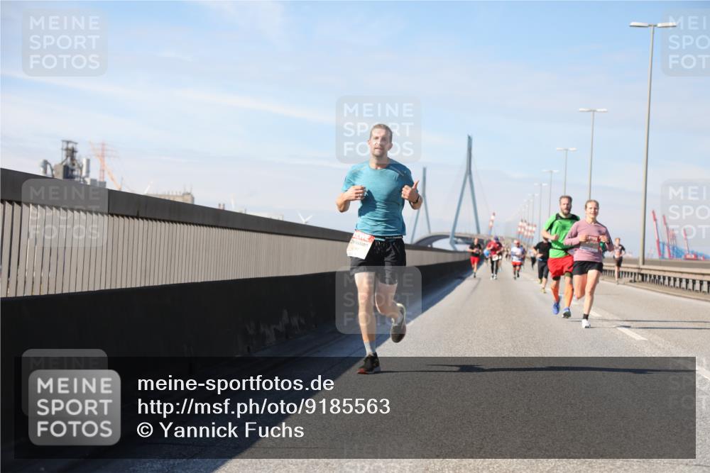03.10.2025 - Köhlbrandbrückenlauf Yannick Fuchs http://msf.ph/oto/9185563 03.10.2025 11:43:21 Position 3  meine-sportfotos.de