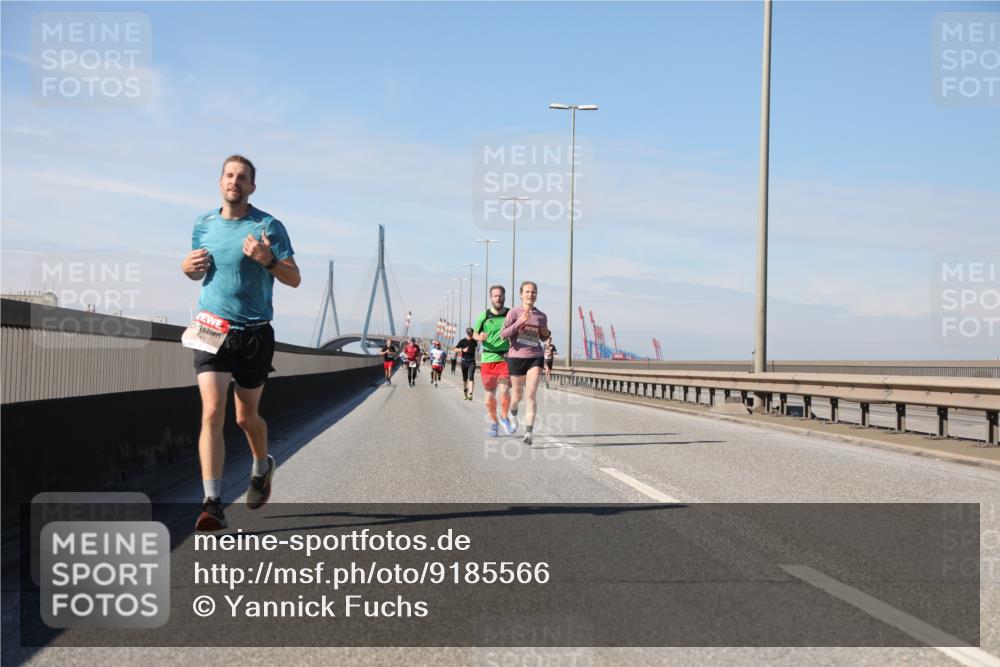 03.10.2025 - Köhlbrandbrückenlauf Yannick Fuchs http://msf.ph/oto/9185566 03.10.2025 11:43:22 Position 3  meine-sportfotos.de