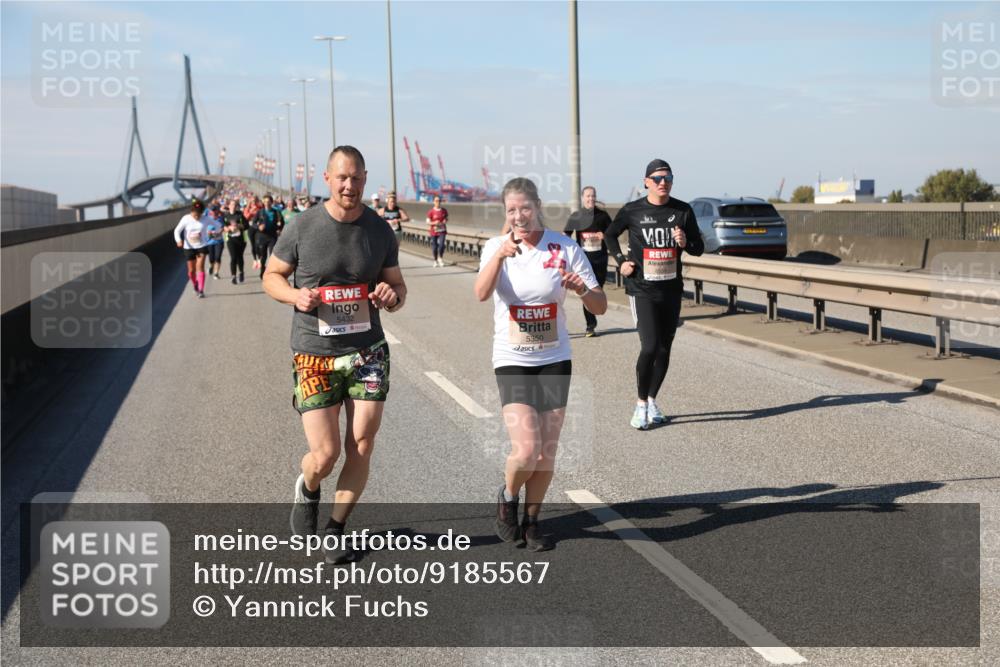 03.10.2025 - Köhlbrandbrückenlauf Yannick Fuchs http://msf.ph/oto/9185567 03.10.2025 12:04:29 Position 3 5432, 5350 meine-sportfotos.de