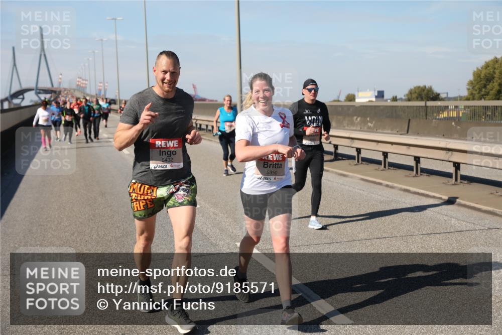 03.10.2025 - Köhlbrandbrückenlauf Yannick Fuchs http://msf.ph/oto/9185571 03.10.2025 12:04:29 Position 3 5432, 5350 meine-sportfotos.de