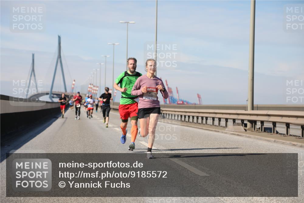 03.10.2025 - Köhlbrandbrückenlauf Yannick Fuchs http://msf.ph/oto/9185572 03.10.2025 11:43:22 Position 3 4148 meine-sportfotos.de