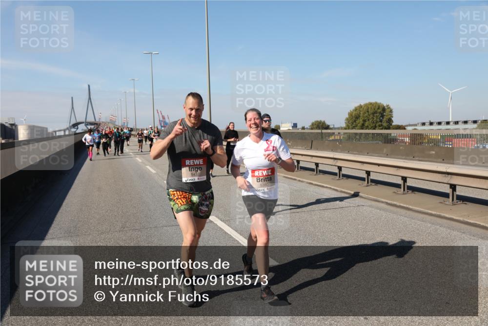 03.10.2025 - Köhlbrandbrückenlauf Yannick Fuchs http://msf.ph/oto/9185573 03.10.2025 12:04:30 Position 3 5432, 5350 meine-sportfotos.de