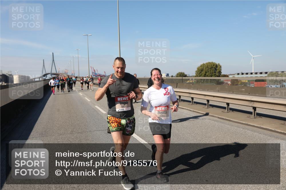 03.10.2025 - Köhlbrandbrückenlauf Yannick Fuchs http://msf.ph/oto/9185576 03.10.2025 12:04:30 Position 3 5432, 5350 meine-sportfotos.de