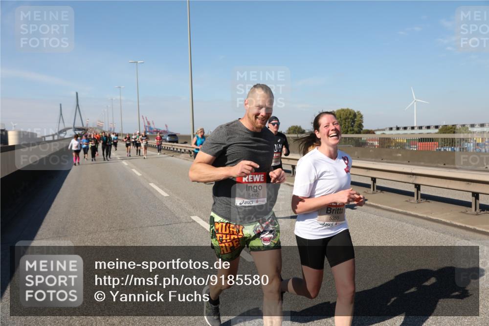 03.10.2025 - Köhlbrandbrückenlauf Yannick Fuchs http://msf.ph/oto/9185580 03.10.2025 12:04:30 Position 3 5432, 5350 meine-sportfotos.de