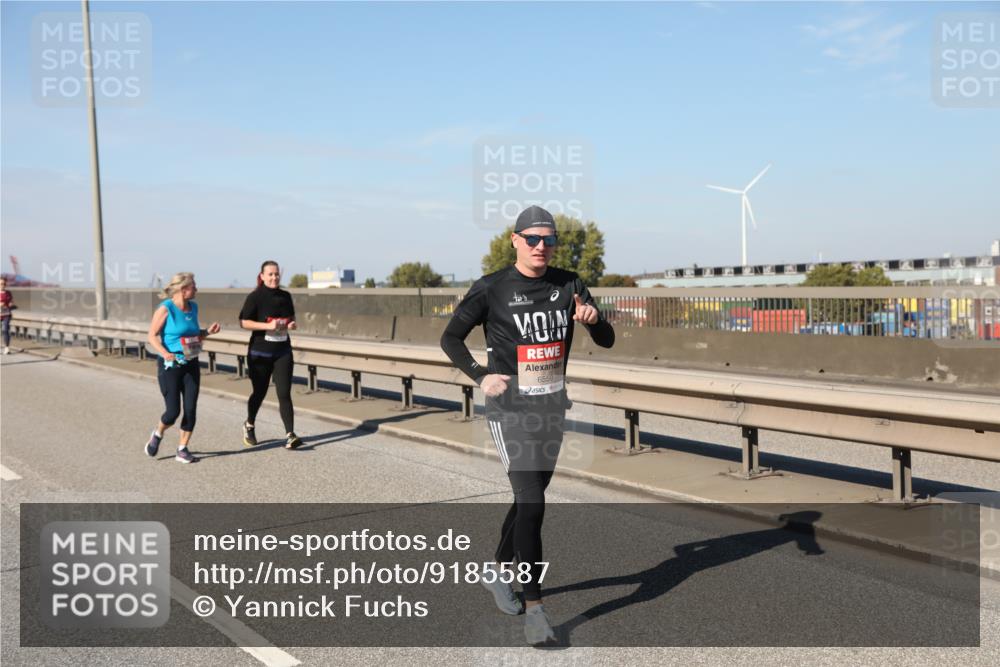 03.10.2025 - Köhlbrandbrückenlauf Yannick Fuchs http://msf.ph/oto/9185587 03.10.2025 12:04:31 Position 3 6559 meine-sportfotos.de