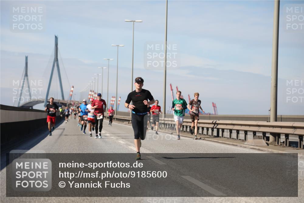 03.10.2025 - Köhlbrandbrückenlauf Yannick Fuchs http://msf.ph/oto/9185600 03.10.2025 11:43:26 Position 3  meine-sportfotos.de