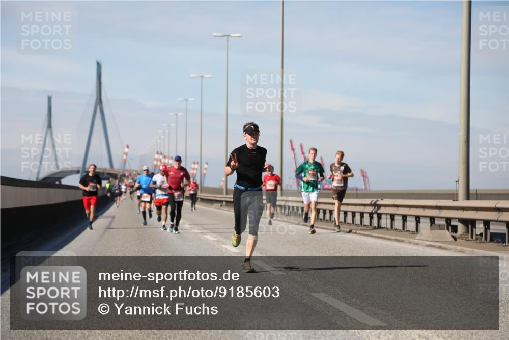 03.10.2025 - Köhlbrandbrückenlauf Yannick Fuchs http://msf.ph/oto/9185603 03.10.2025 11:43:27 Position 3  meine-sportfotos.de