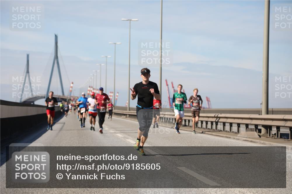 03.10.2025 - Köhlbrandbrückenlauf Yannick Fuchs http://msf.ph/oto/9185605 03.10.2025 11:43:27 Position 3  meine-sportfotos.de