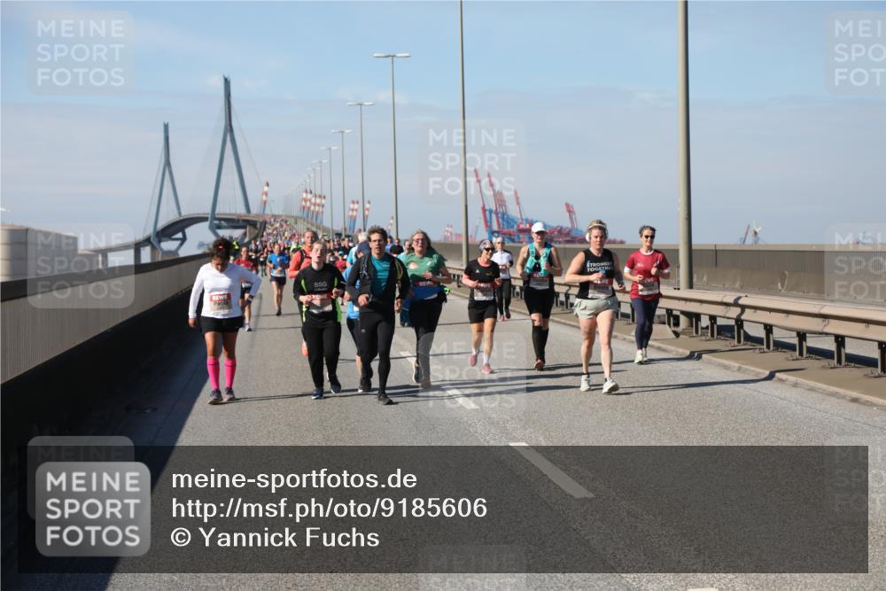 03.10.2025 - Köhlbrandbrückenlauf Yannick Fuchs http://msf.ph/oto/9185606 03.10.2025 12:04:34 Position 3  meine-sportfotos.de