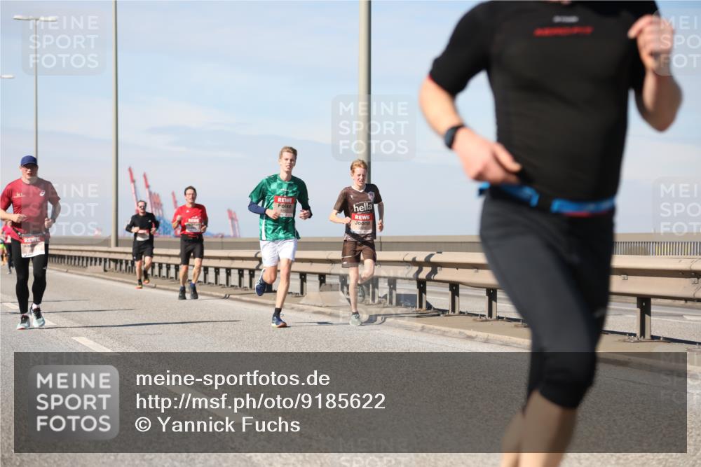 03.10.2025 - Köhlbrandbrückenlauf Yannick Fuchs http://msf.ph/oto/9185622 03.10.2025 11:43:30 Position 3  meine-sportfotos.de
