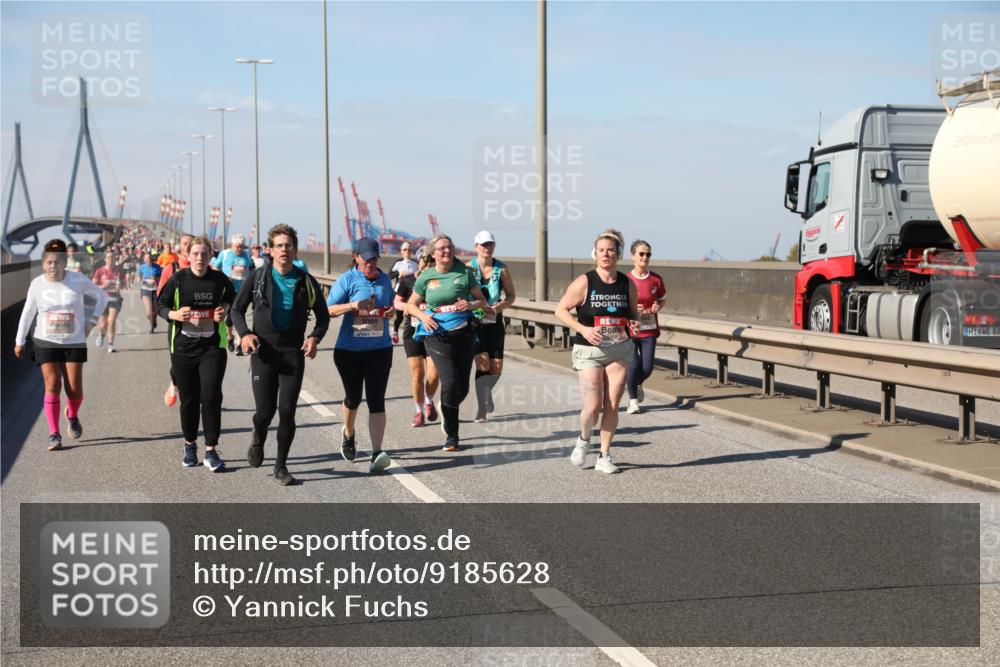 03.10.2025 - Köhlbrandbrückenlauf Yannick Fuchs http://msf.ph/oto/9185628 03.10.2025 12:04:36 Position 3 976, 83 meine-sportfotos.de