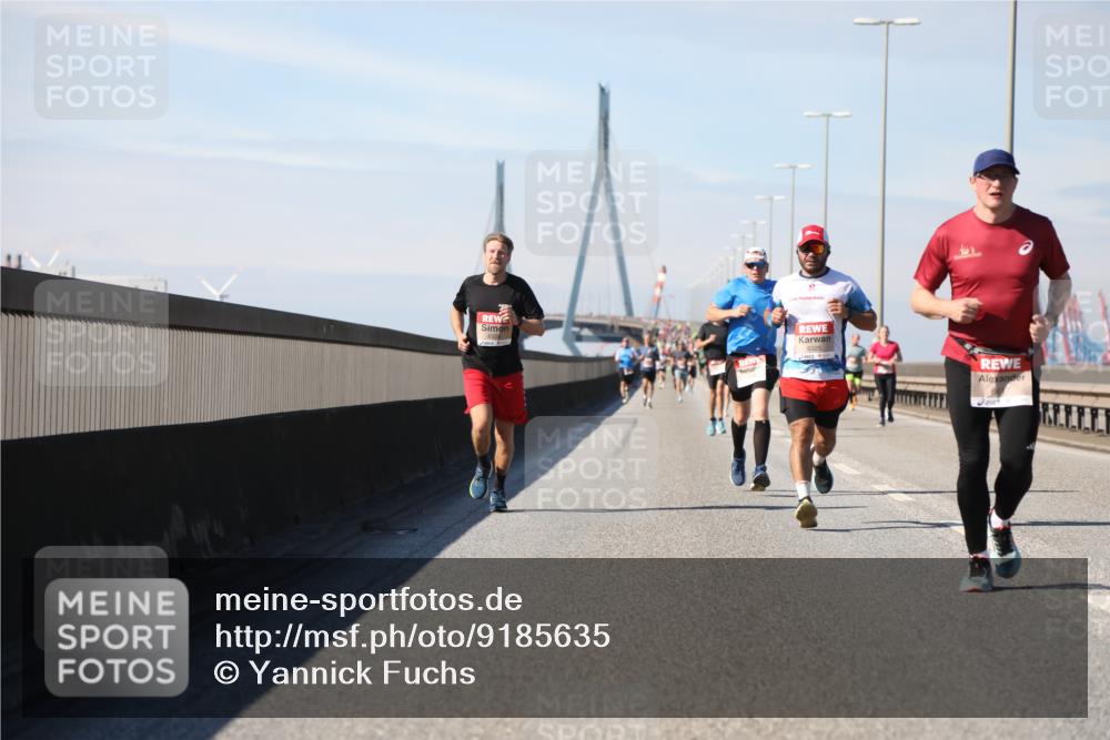 03.10.2025 - Köhlbrandbrückenlauf Yannick Fuchs http://msf.ph/oto/9185635 03.10.2025 11:43:32 Position 3  meine-sportfotos.de