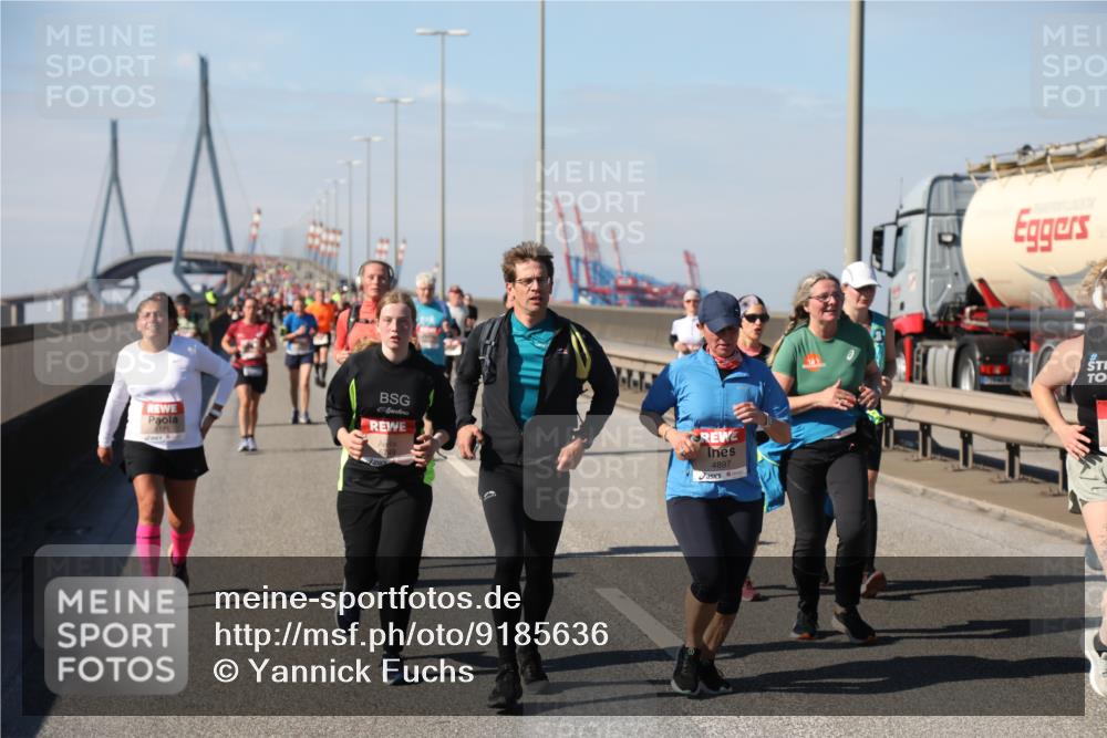 03.10.2025 - Köhlbrandbrückenlauf Yannick Fuchs http://msf.ph/oto/9185636 03.10.2025 12:04:37 Position 3 4897 meine-sportfotos.de