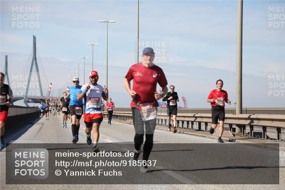 03.10.2025 - Köhlbrandbrückenlauf Yannick Fuchs http://msf.ph/oto/9185637 03.10.2025 11:43:32 Position 3  meine-sportfotos.de