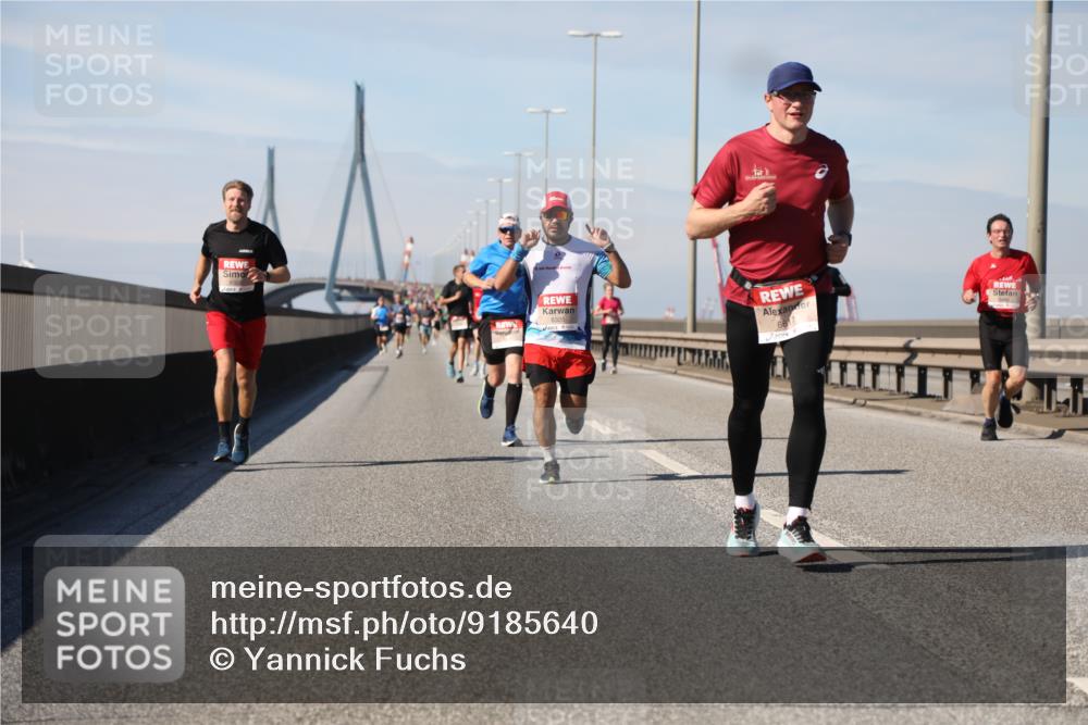 03.10.2025 - Köhlbrandbrückenlauf Yannick Fuchs http://msf.ph/oto/9185640 03.10.2025 11:43:33 Position 3 6617 meine-sportfotos.de