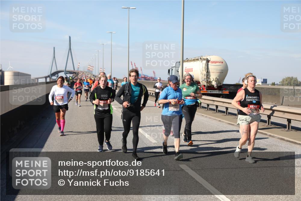 03.10.2025 - Köhlbrandbrückenlauf Yannick Fuchs http://msf.ph/oto/9185641 03.10.2025 12:04:38 Position 3 1976 meine-sportfotos.de