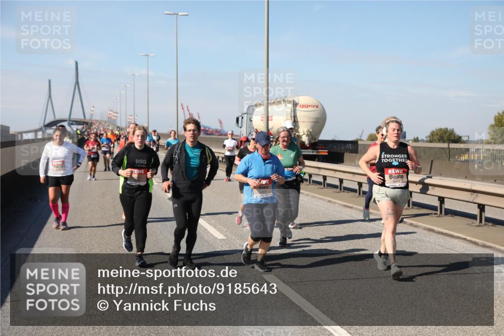 03.10.2025 - Köhlbrandbrückenlauf Yannick Fuchs http://msf.ph/oto/9185643 03.10.2025 12:04:38 Position 3 4897, 4976 meine-sportfotos.de