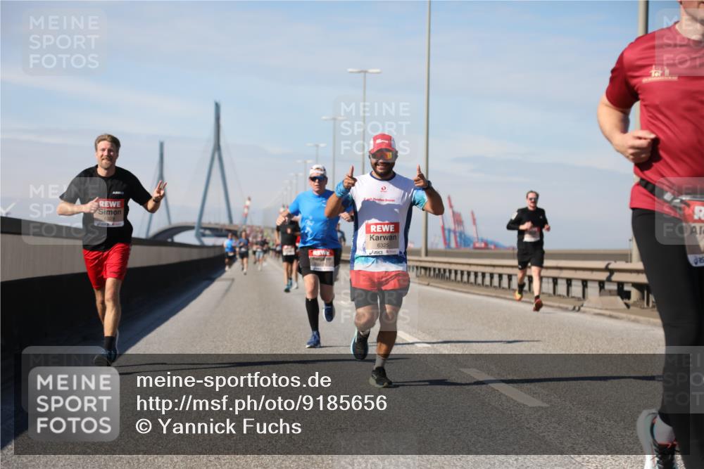 03.10.2025 - Köhlbrandbrückenlauf Yannick Fuchs http://msf.ph/oto/9185656 03.10.2025 11:43:34 Position 3 6325 meine-sportfotos.de