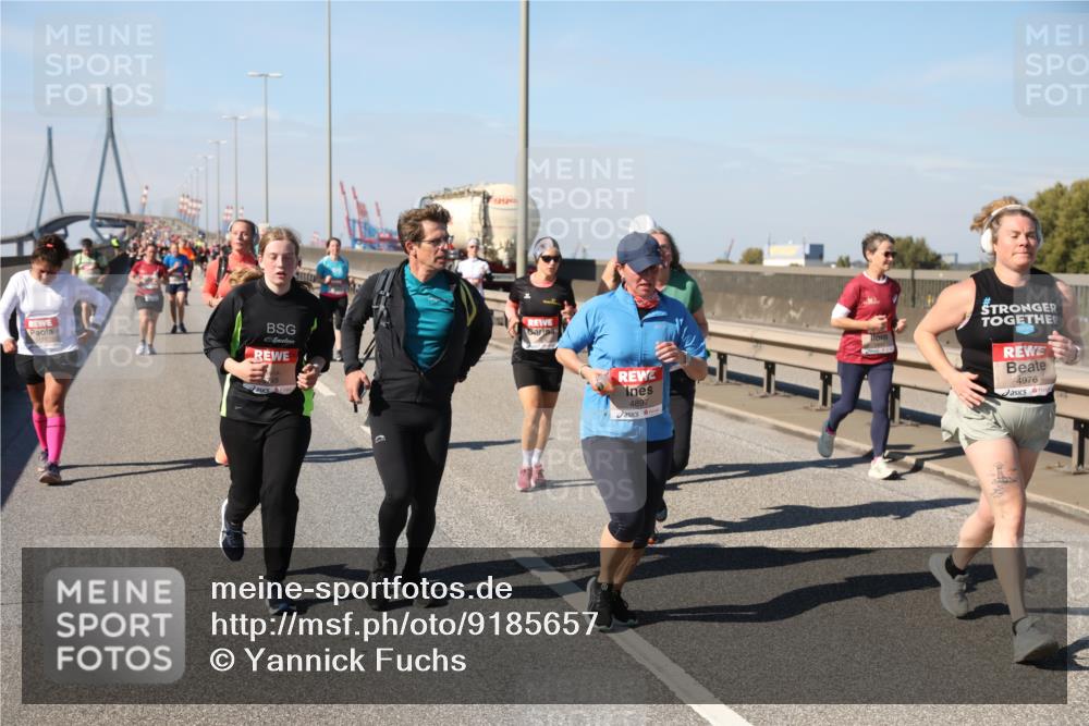 03.10.2025 - Köhlbrandbrückenlauf Yannick Fuchs http://msf.ph/oto/9185657 03.10.2025 12:04:39 Position 3 500, 99, 4897, 4976 meine-sportfotos.de