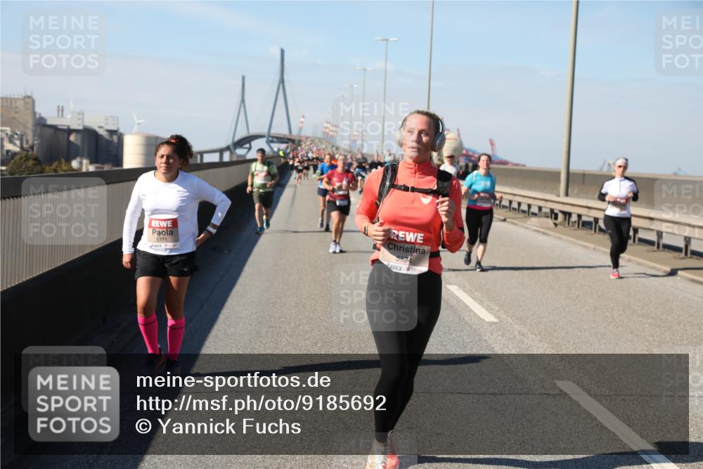 03.10.2025 - Köhlbrandbrückenlauf Yannick Fuchs http://msf.ph/oto/9185692 03.10.2025 12:04:41 Position 3 5171, 5394 meine-sportfotos.de