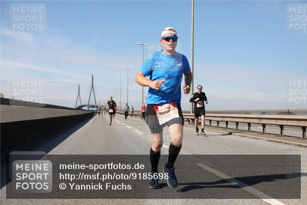 03.10.2025 - Köhlbrandbrückenlauf Yannick Fuchs http://msf.ph/oto/9185698 03.10.2025 11:43:36 Position 3 667 meine-sportfotos.de