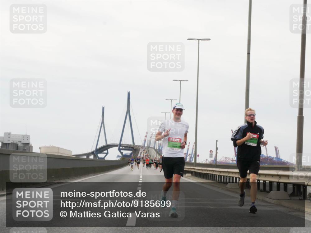 03.10.2025 - Köhlbrandbrückenlauf Matties Gatica Varas http://msf.ph/oto/9185699 03.10.2025 15:42:55 Position 3 0664 meine-sportfotos.de
