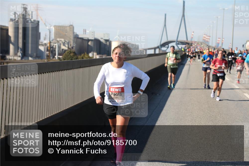 03.10.2025 - Köhlbrandbrückenlauf Yannick Fuchs http://msf.ph/oto/9185700 03.10.2025 12:04:42 Position 3 5171 meine-sportfotos.de