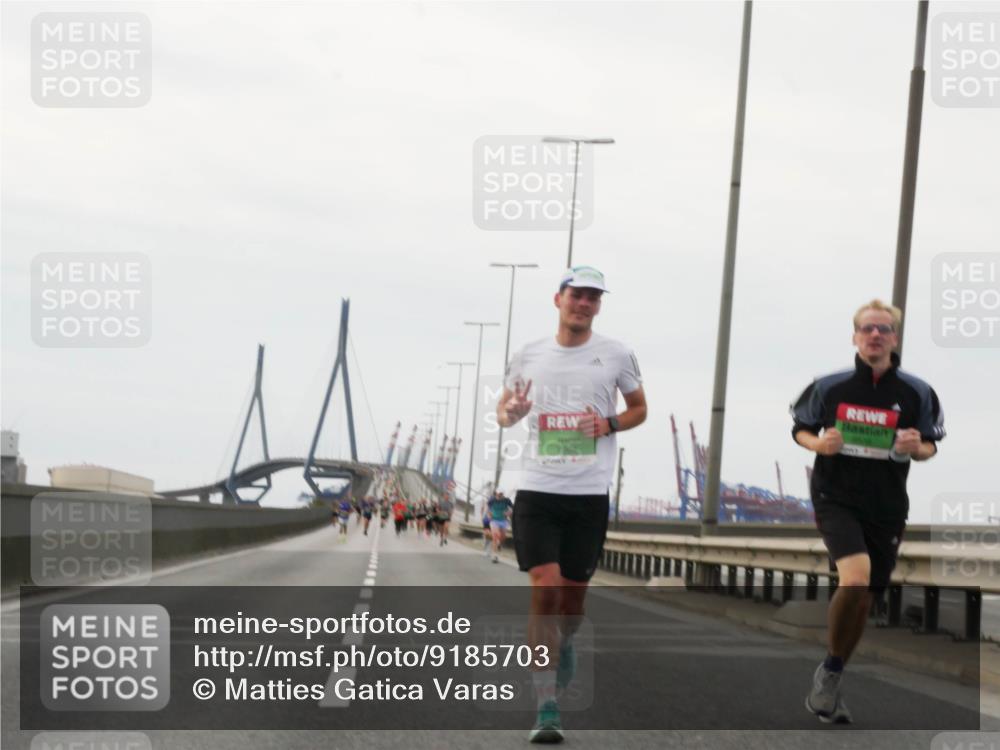 03.10.2025 - Köhlbrandbrückenlauf Matties Gatica Varas http://msf.ph/oto/9185703 03.10.2025 15:42:56 Position 3  meine-sportfotos.de