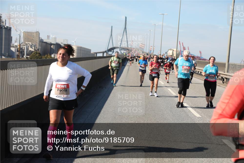 03.10.2025 - Köhlbrandbrückenlauf Yannick Fuchs http://msf.ph/oto/9185709 03.10.2025 12:04:42 Position 3 5171 meine-sportfotos.de