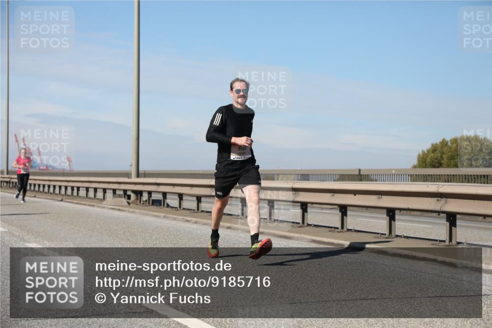03.10.2025 - Köhlbrandbrückenlauf Yannick Fuchs http://msf.ph/oto/9185716 03.10.2025 11:43:38 Position 3 6390 meine-sportfotos.de
