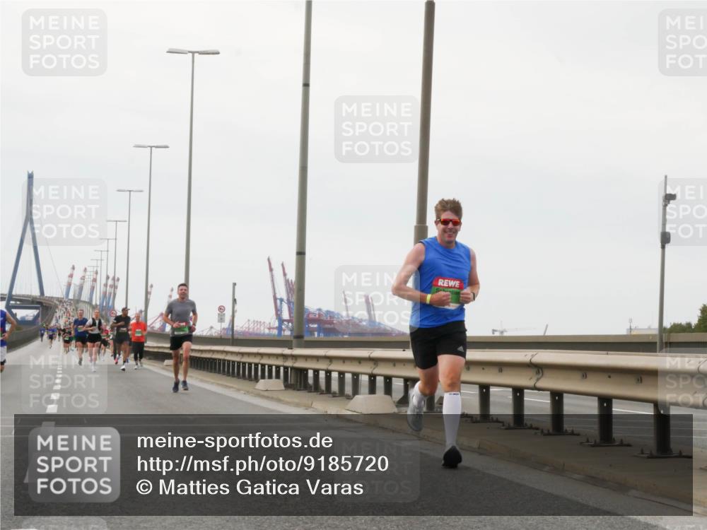 03.10.2025 - Köhlbrandbrückenlauf Matties Gatica Varas http://msf.ph/oto/9185720 03.10.2025 15:43:11 Position 3  meine-sportfotos.de