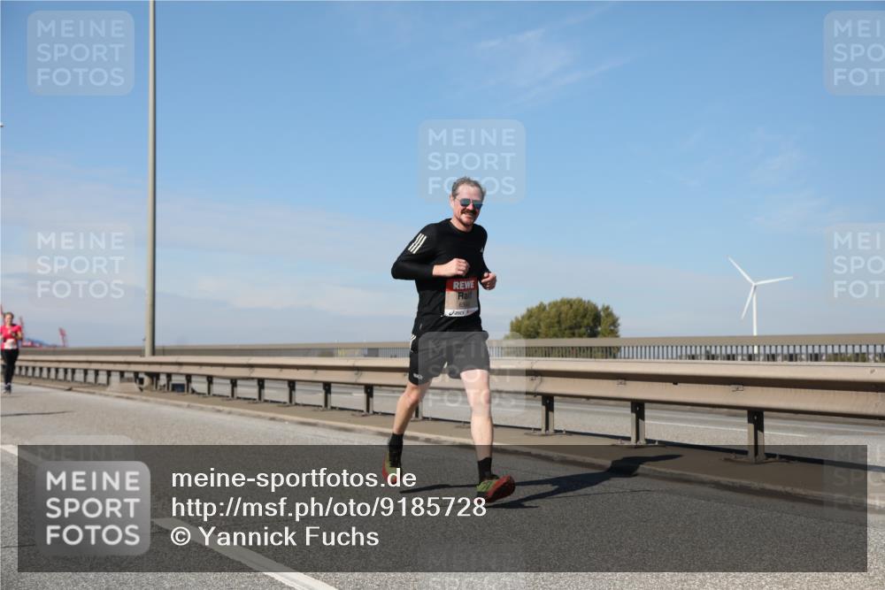 03.10.2025 - Köhlbrandbrückenlauf Yannick Fuchs http://msf.ph/oto/9185728 03.10.2025 11:43:39 Position 3  meine-sportfotos.de