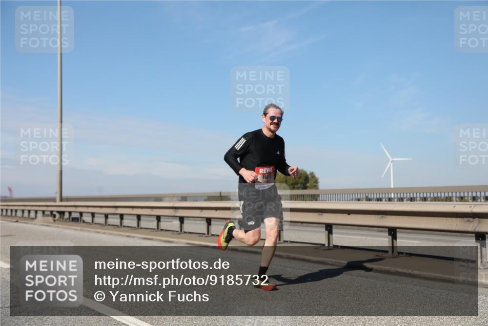 03.10.2025 - Köhlbrandbrückenlauf Yannick Fuchs http://msf.ph/oto/9185732 03.10.2025 11:43:39 Position 3  meine-sportfotos.de