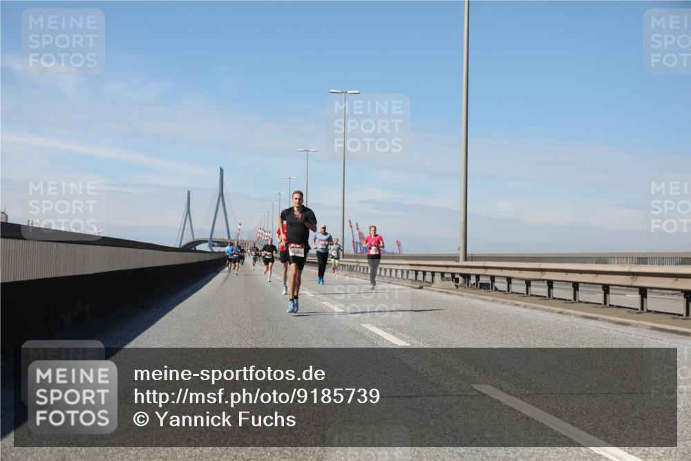 03.10.2025 - Köhlbrandbrückenlauf Yannick Fuchs http://msf.ph/oto/9185739 03.10.2025 11:43:39 Position 3  meine-sportfotos.de