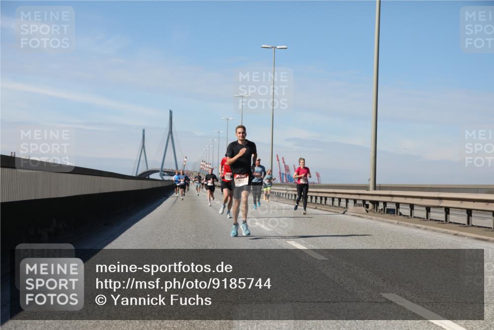 03.10.2025 - Köhlbrandbrückenlauf Yannick Fuchs http://msf.ph/oto/9185744 03.10.2025 11:43:40 Position 3  meine-sportfotos.de