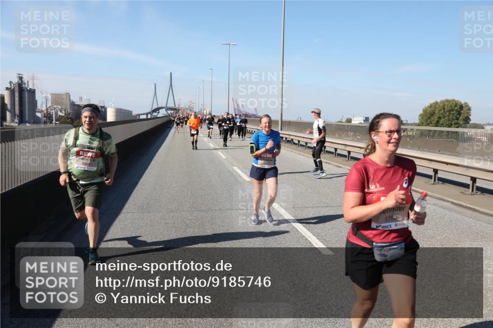03.10.2025 - Köhlbrandbrückenlauf Yannick Fuchs http://msf.ph/oto/9185746 03.10.2025 12:04:47 Position 3 5510, 5780 meine-sportfotos.de