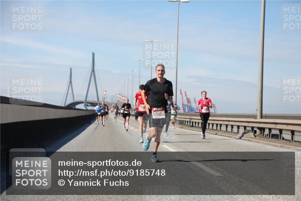 03.10.2025 - Köhlbrandbrückenlauf Yannick Fuchs http://msf.ph/oto/9185748 03.10.2025 11:43:40 Position 3 6732 meine-sportfotos.de