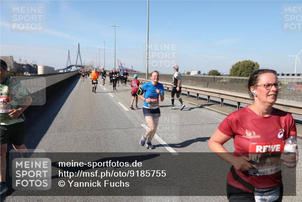 03.10.2025 - Köhlbrandbrückenlauf Yannick Fuchs http://msf.ph/oto/9185755 03.10.2025 12:04:48 Position 3 10, 5780 meine-sportfotos.de
