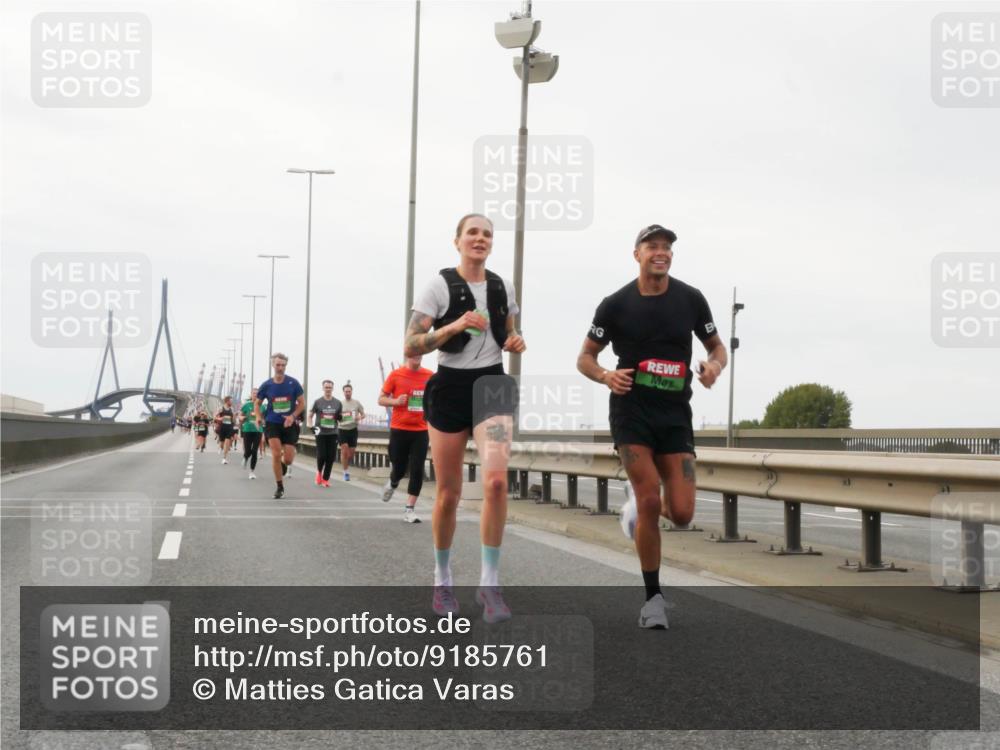 03.10.2025 - Köhlbrandbrückenlauf Matties Gatica Varas http://msf.ph/oto/9185761 03.10.2025 15:43:24 Position 3  meine-sportfotos.de