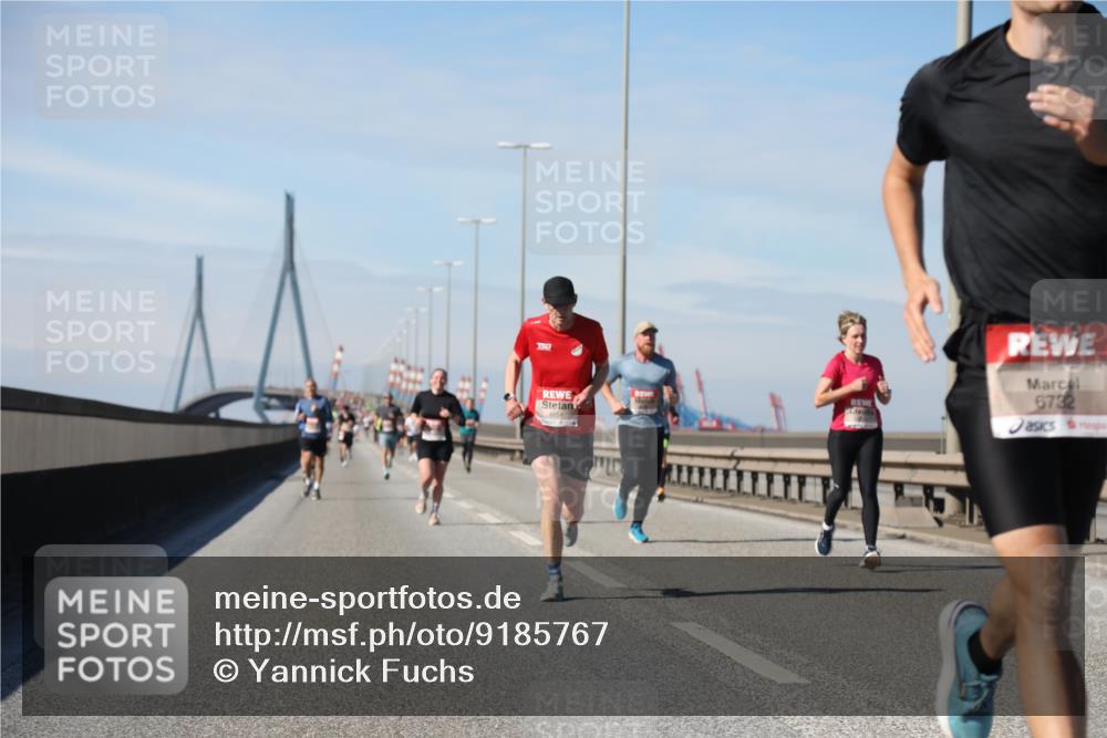 03.10.2025 - Köhlbrandbrückenlauf Yannick Fuchs http://msf.ph/oto/9185767 03.10.2025 11:43:41 Position 3 6732 meine-sportfotos.de